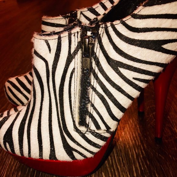 🔥SUPER SALE🔥 ZEBRA PRINT PLATFORM ANKLE HEELS - Picture 6 of 7